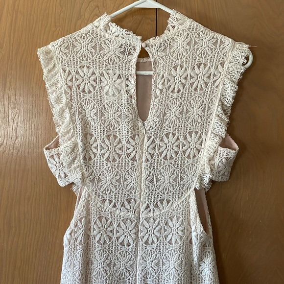 🤍 NWT Lace Dress 🤍 - Picture 6 of 9
